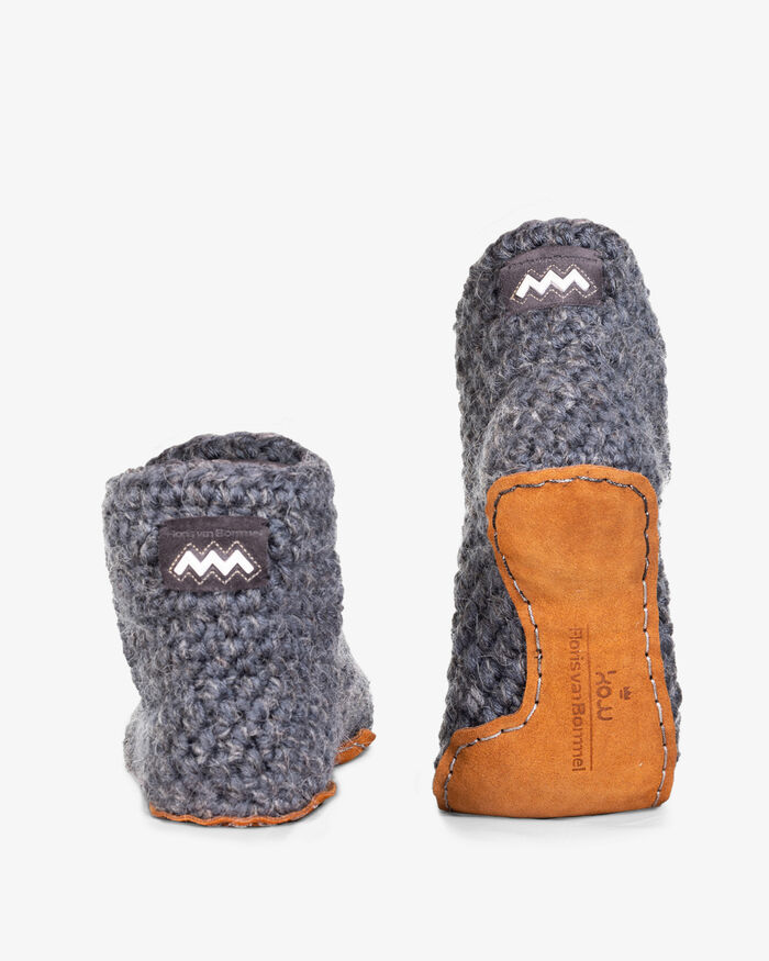 Kingdom of Wow Hausschuhe Dunkelgrau