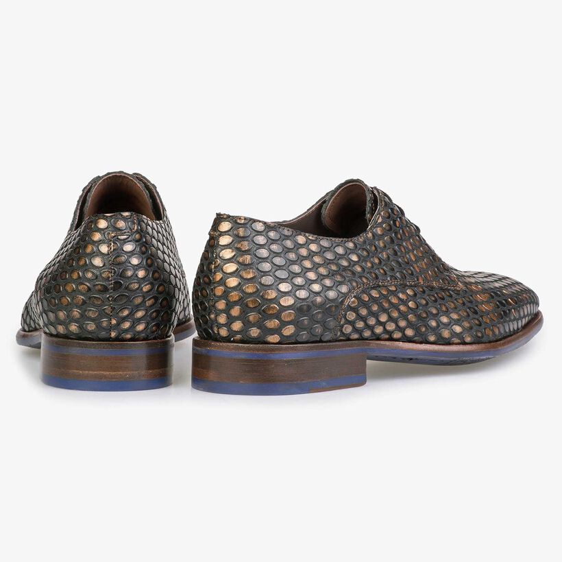 Bronze-coloured calf’s leather lace shoe with structural print