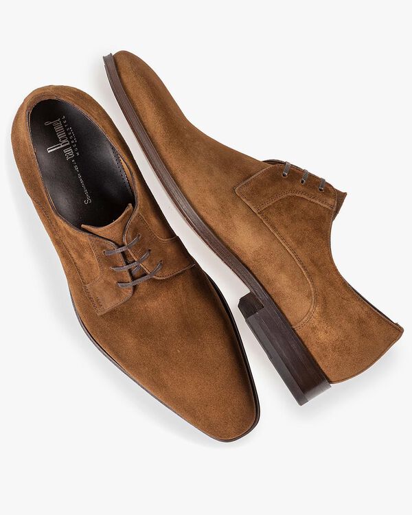 Mittelbrauner Kalbswildleder-Schn&uuml;rschuh