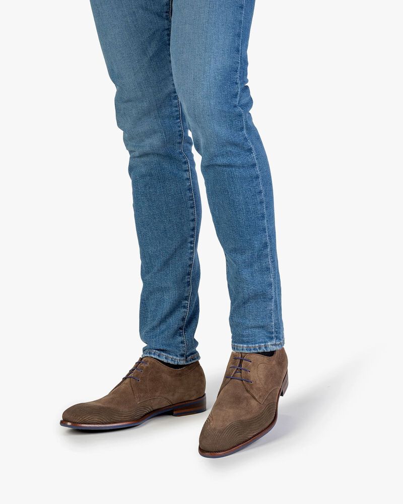 Lace shoe suede leather taupe