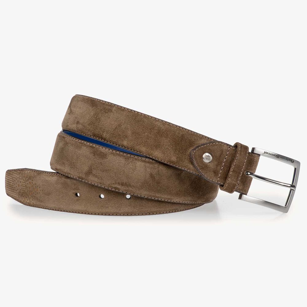 Taupe-coloured suede leather belt with brogue details
