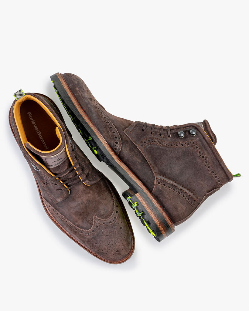 Lace boot suede dark brown