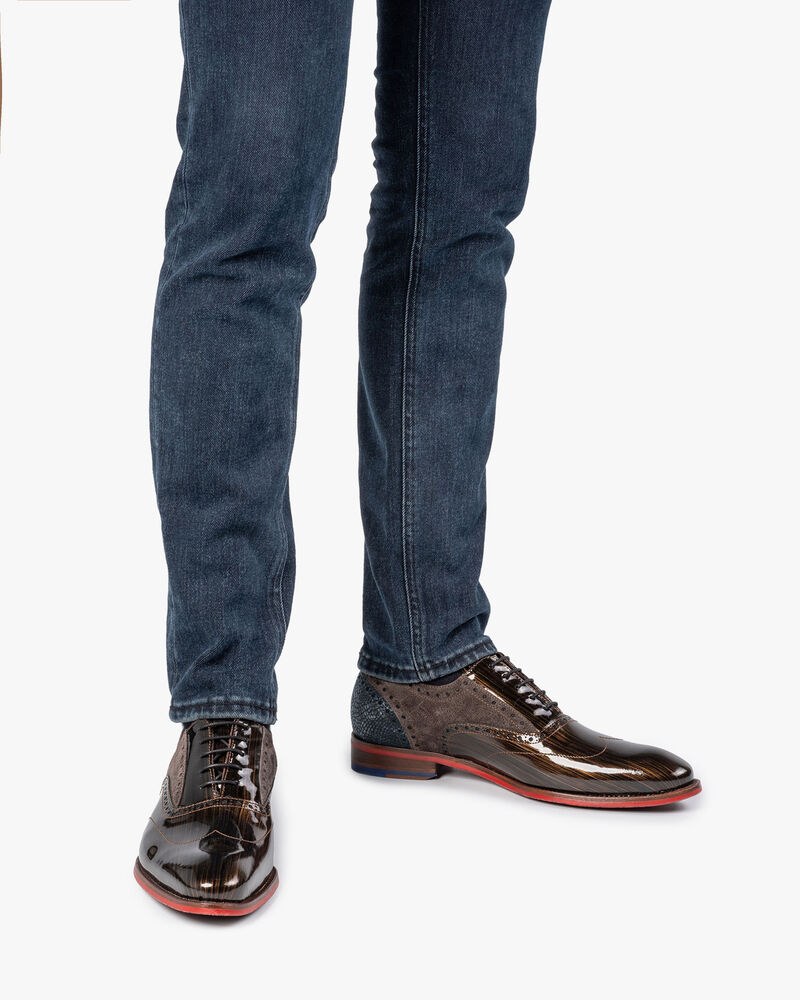 Brogue bronze patent leather