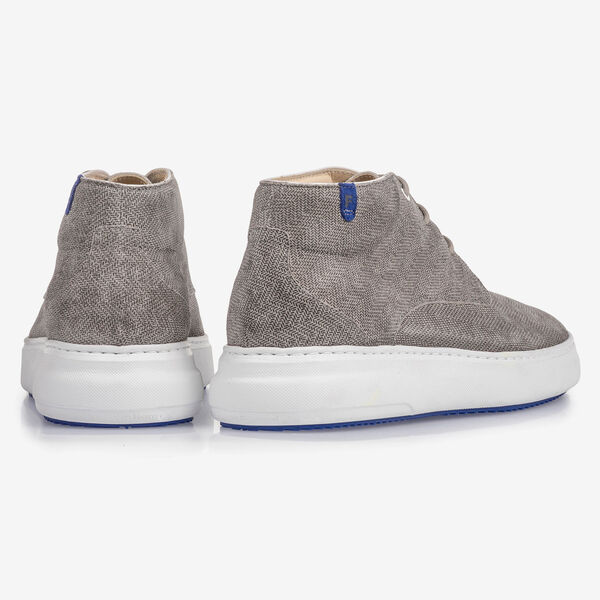 Hellgrauer Wildleder-Schn&uuml;rstiefel mit Print