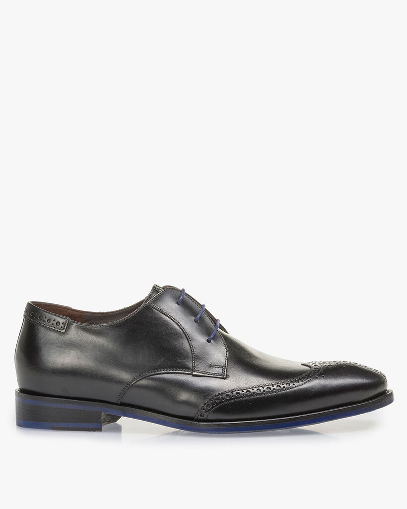 Schwarzer Kalbsleder Schn&uuml;rschuh