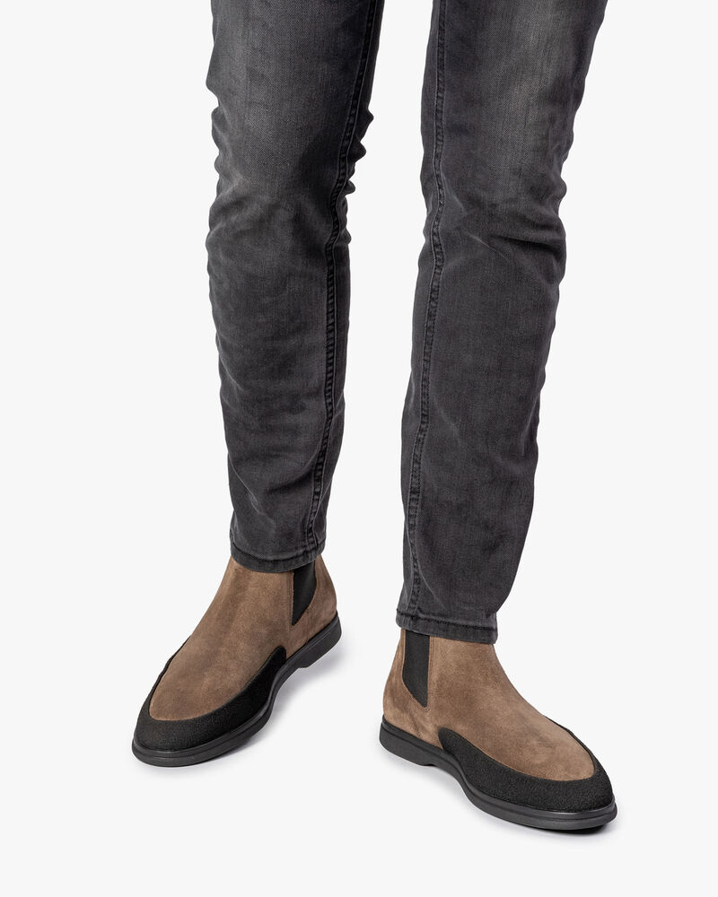 Suede leather Chelsea boot taupe