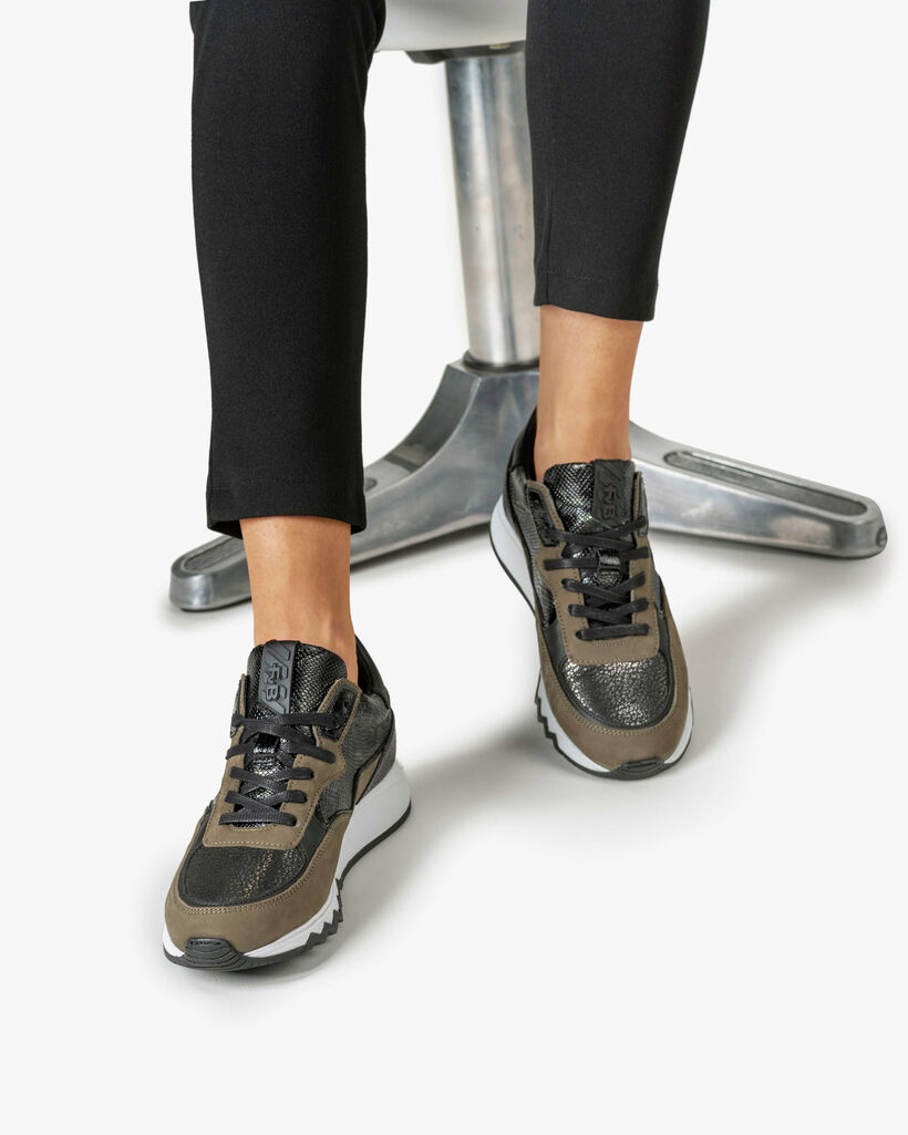 Nineti Nubukleder gr&uuml;n