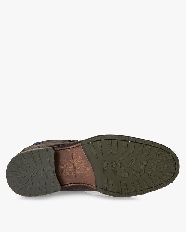 Gef&uuml;tterter Schn&uuml;rstiefel braun