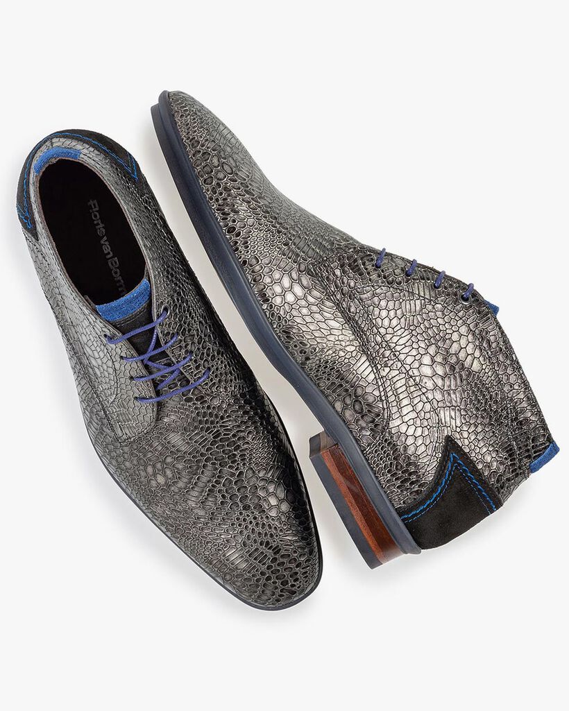 Schn&uuml;rstiefel mit Print grau