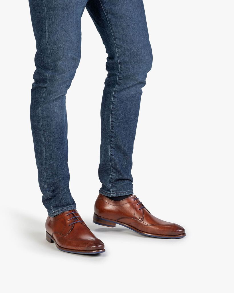 Schn&uuml;rschuh Kalbsleder cognac