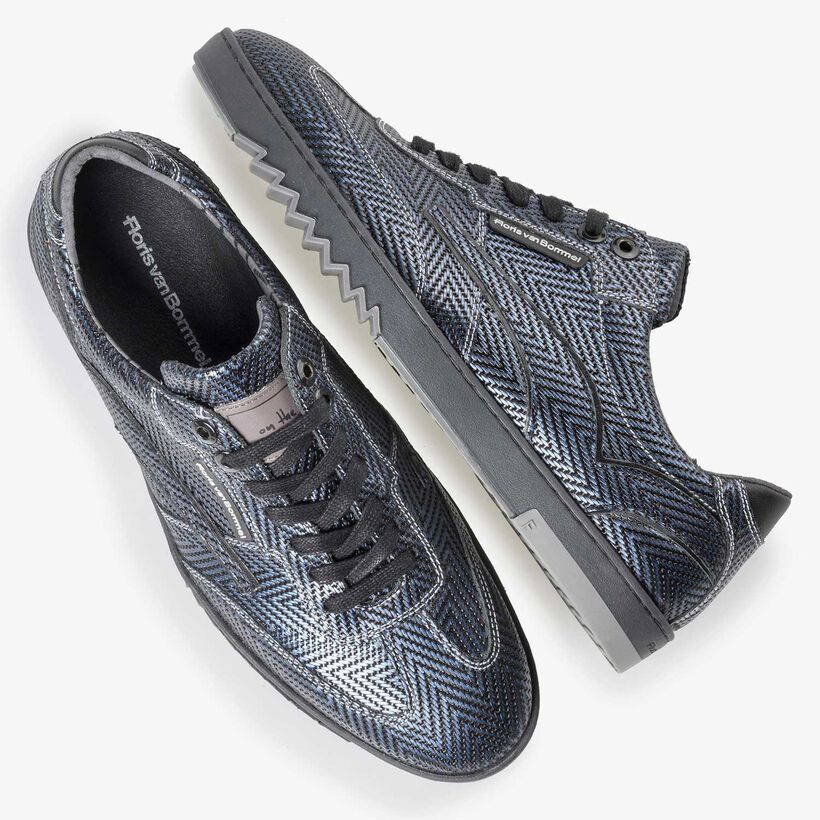 Blauer Premium Sneaker mit Fischgrätenmuster
