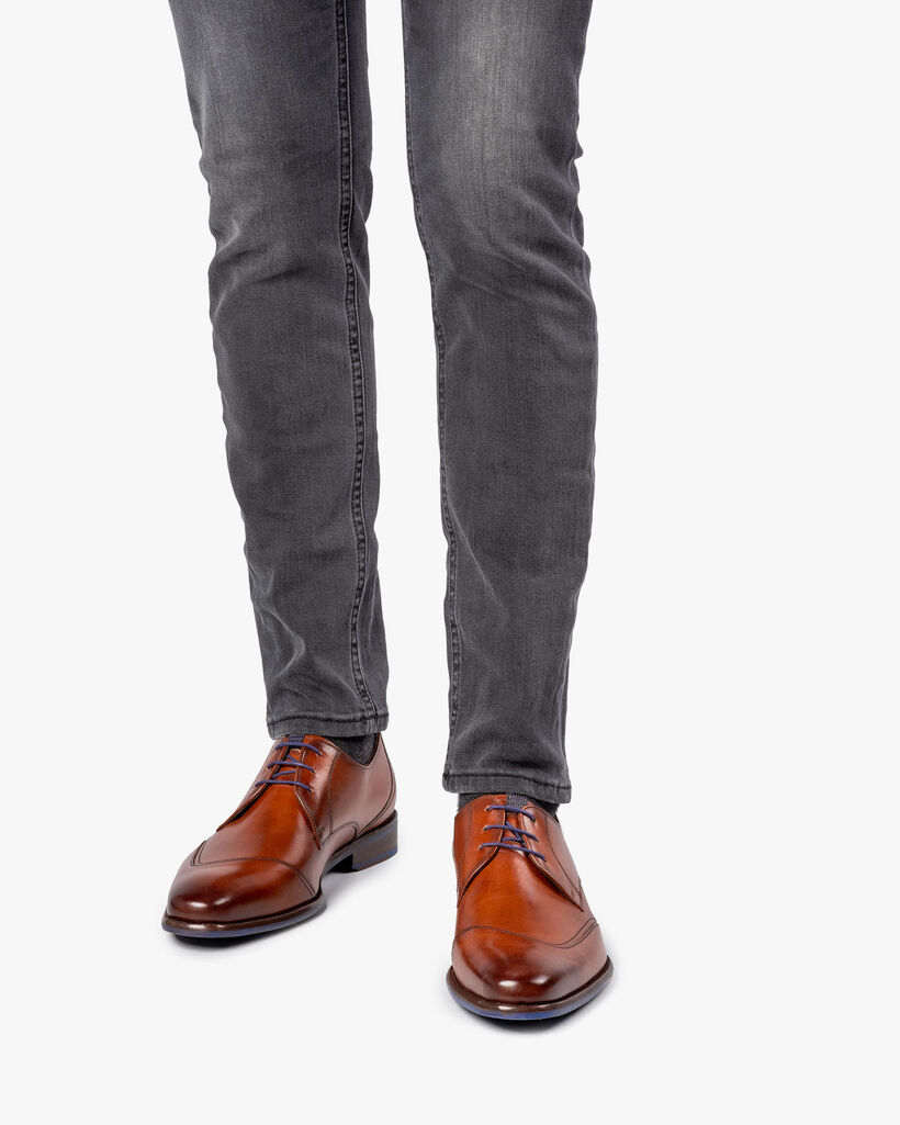 Schn&uuml;rschuh cognac Kalbsleder