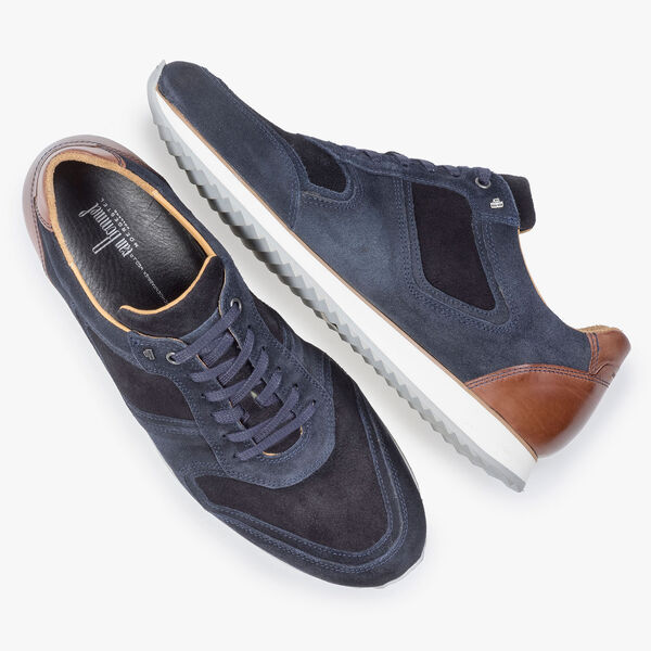 Dark blue suede leather lace shoe