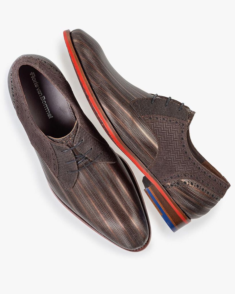 Lace shoe metallic bronze