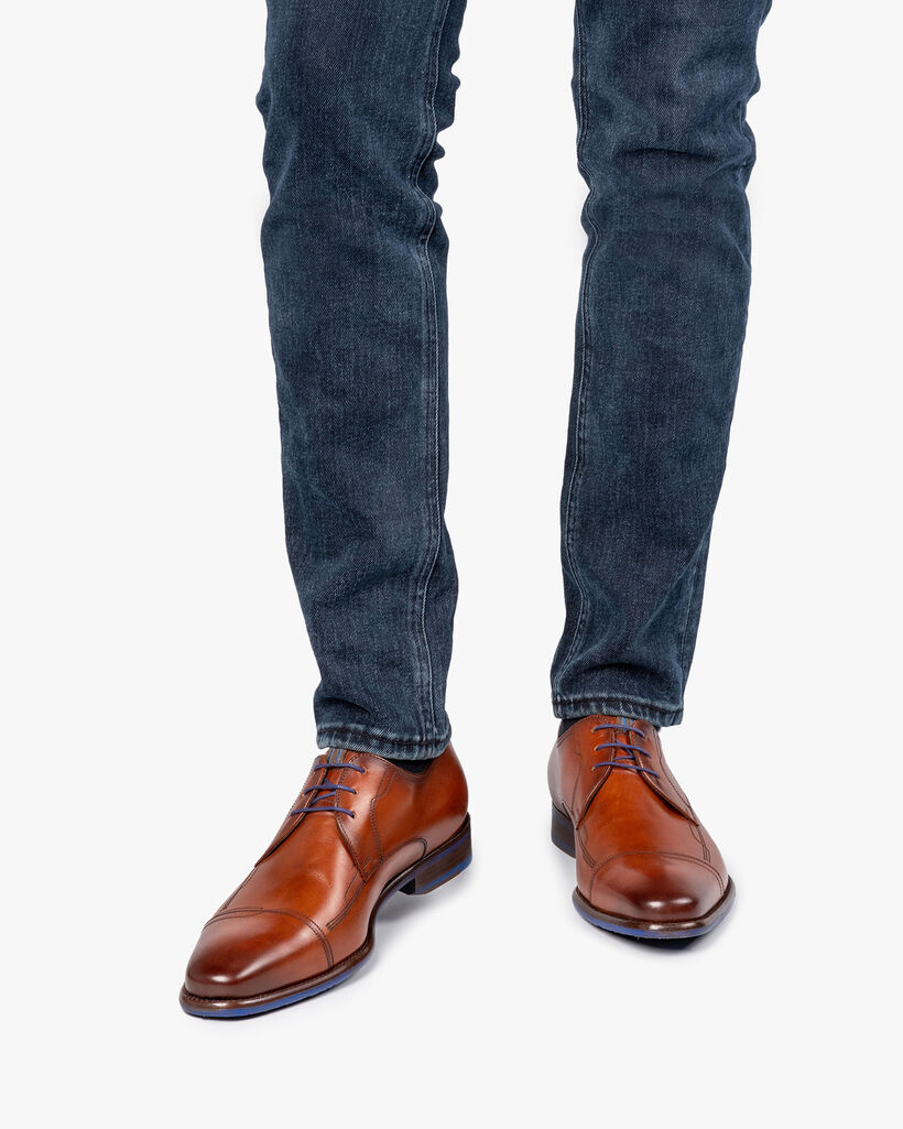 Schn&uuml;rschuh Kalbsleder cognac