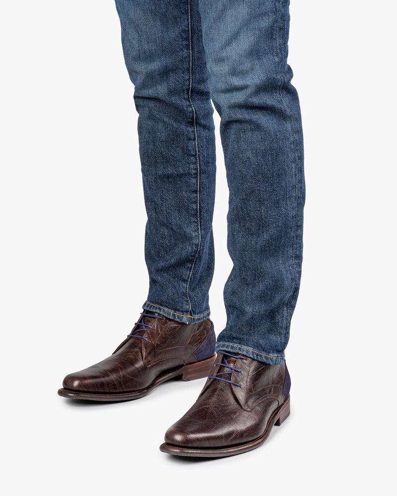 Lace boot croco print brown