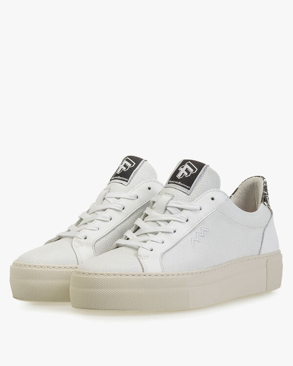 Sneaker leather white