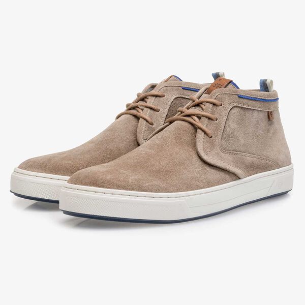 Taupe-coloured washed suede leather lace shoe
