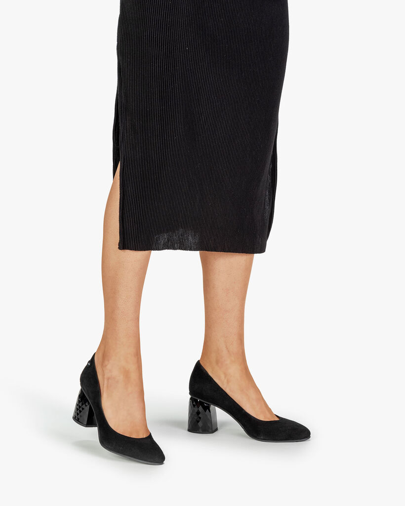 Pumps suede leather black