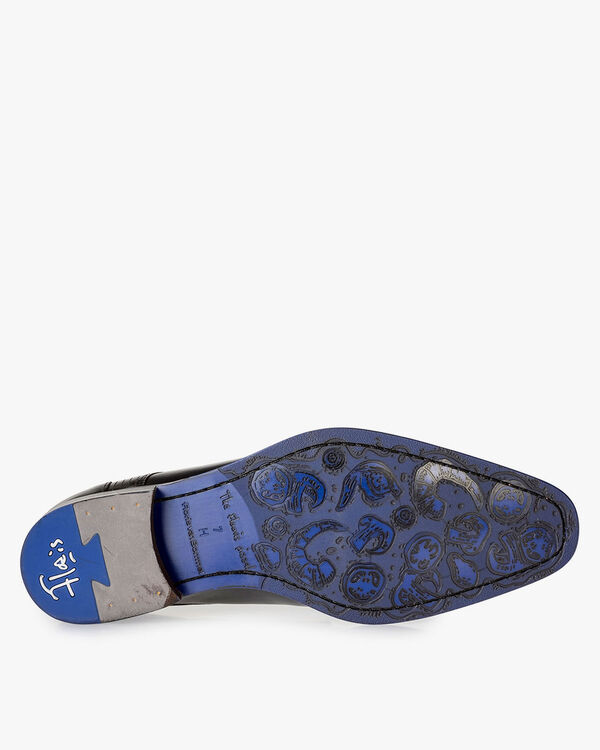 Schwarzer Kalbsleder-Schn&uuml;rschuh