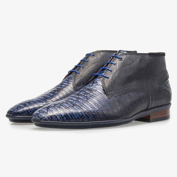 Blue calf leather lace shoe with lizard print