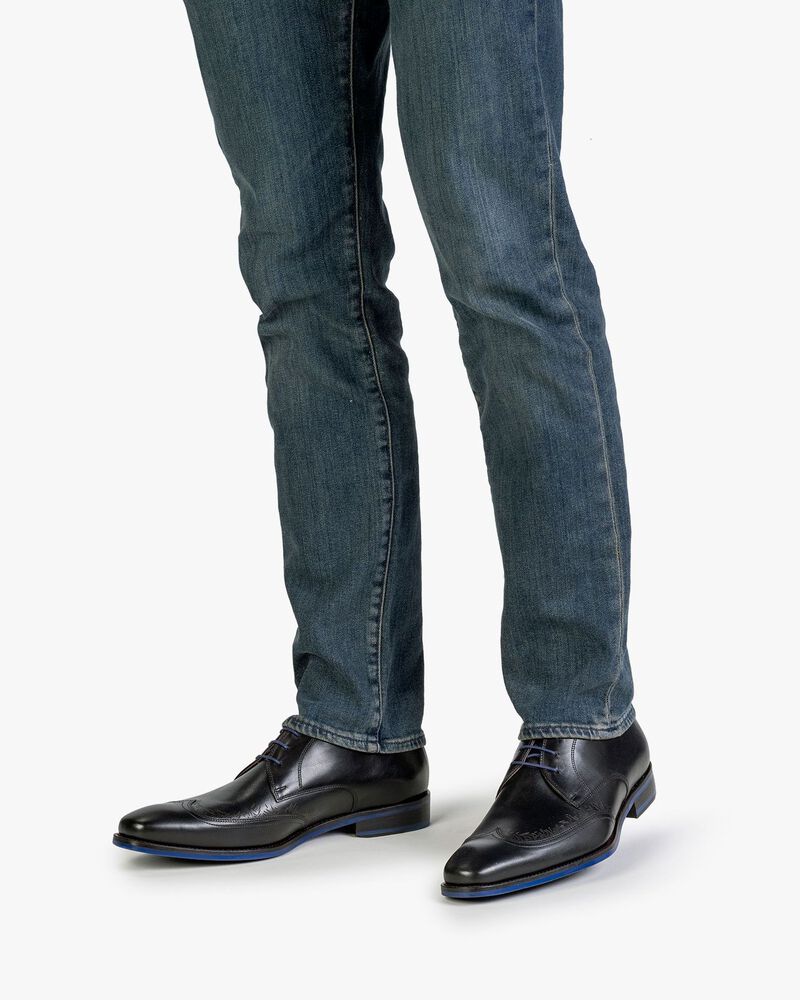 Lace shoe black calf leather