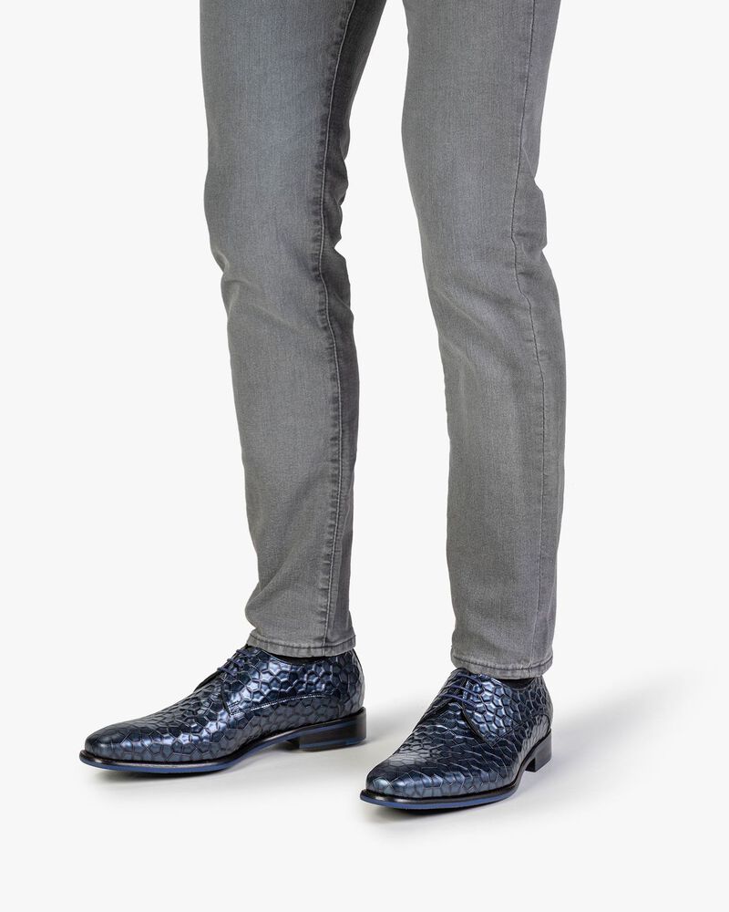 Schn&uuml;rschuh Metallic-Print blau