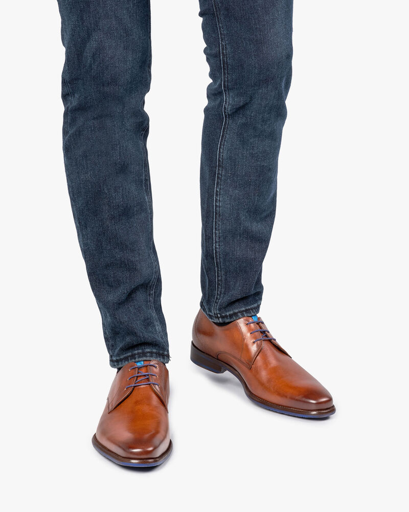 Lace shoe calf leather dark cognac