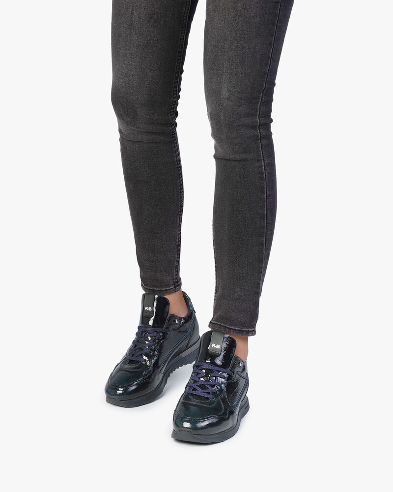 Sneaker blaues Lackleder