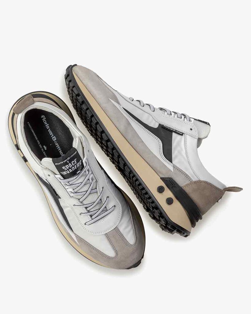 Sneaker Space Invaders wei&szlig;