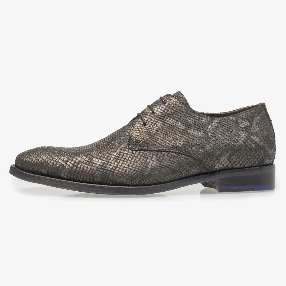 Lace shoe with olive green snake print
