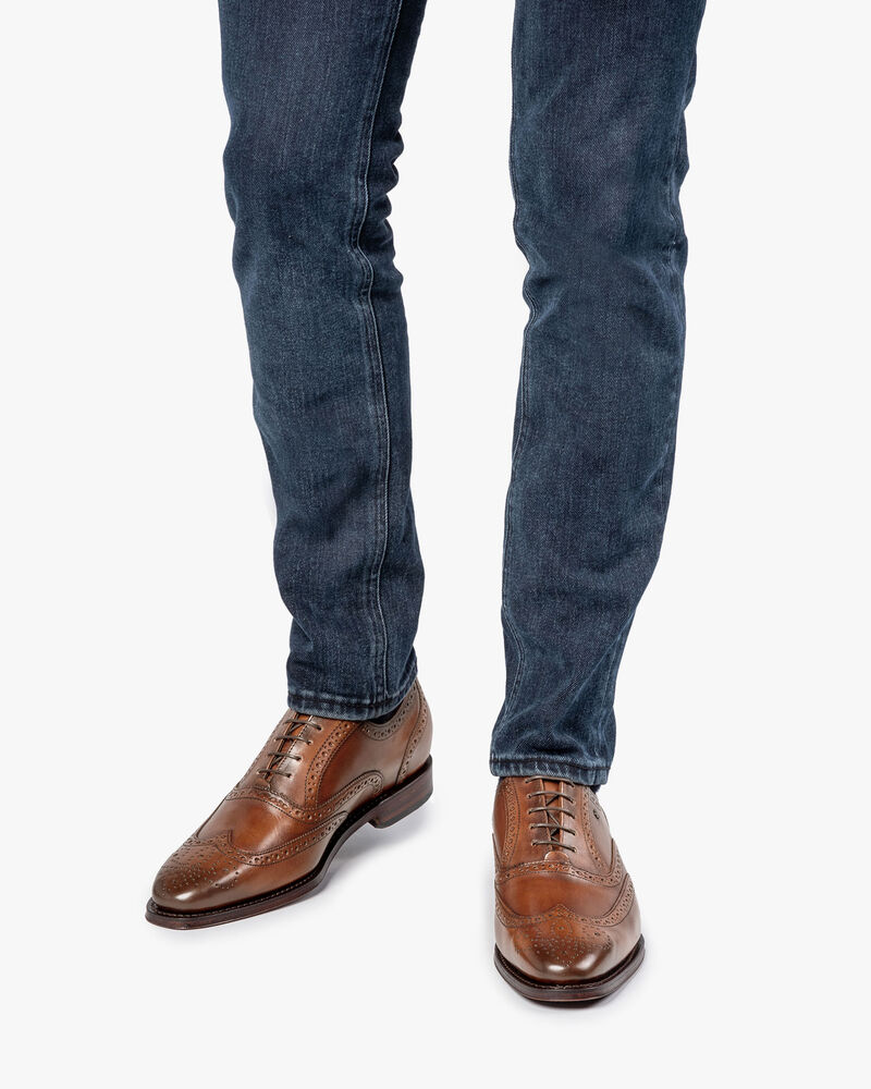 Dunkler cognacfarbener Kalbsleder-Brogue