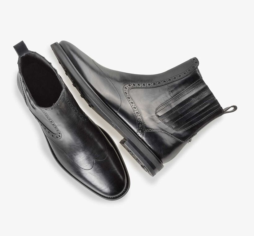 Black calf leather Chelsea boot with brogue details