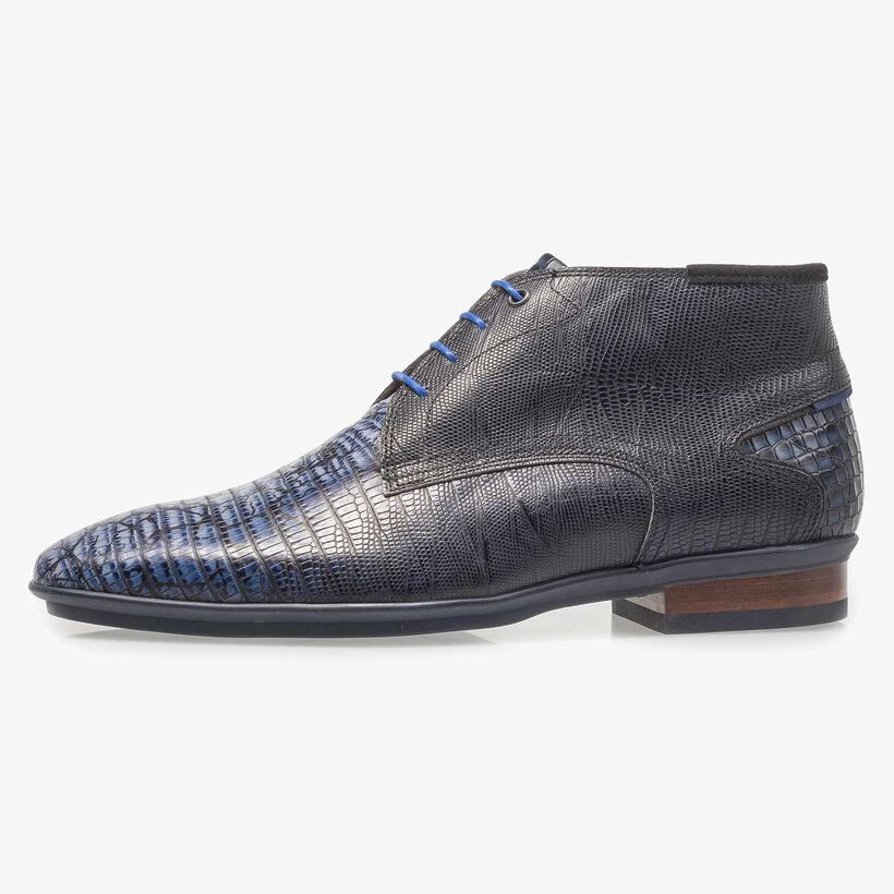 Blue calf leather lace shoe with lizard print