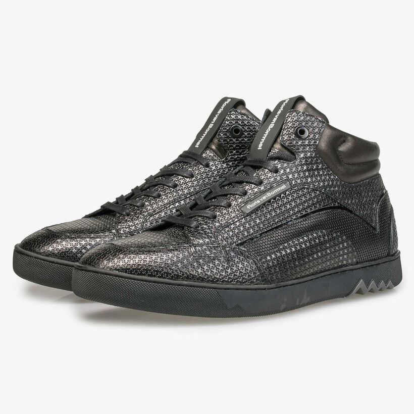 Mid-high silver-coloured sneaker