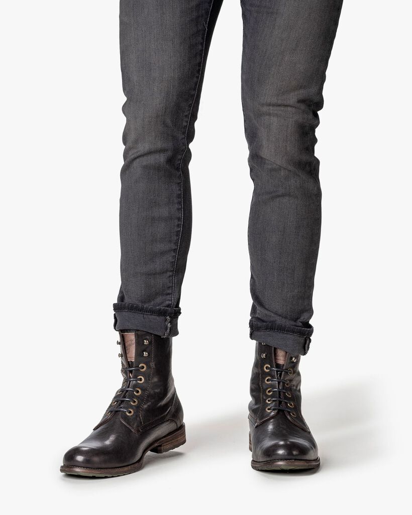 Gef&uuml;tterter Schn&uuml;rstiefel schwarz