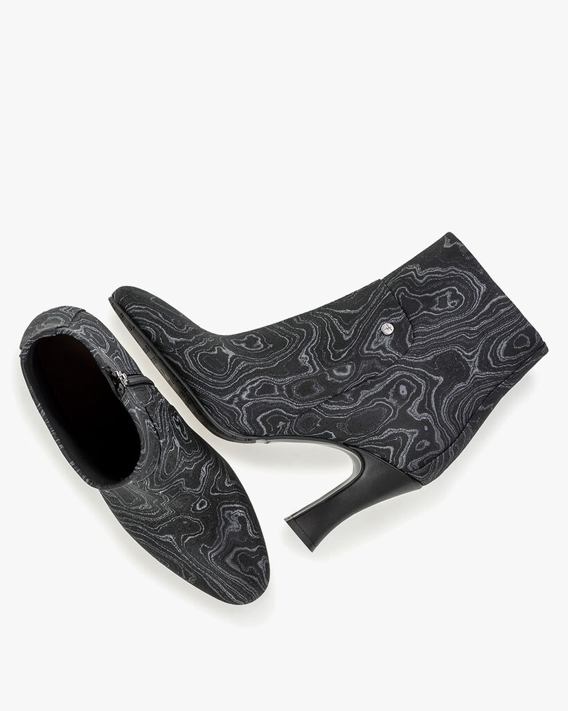 Stiefelette Print schwarz