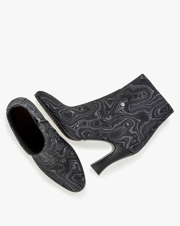 Stiefelette Print schwarz
