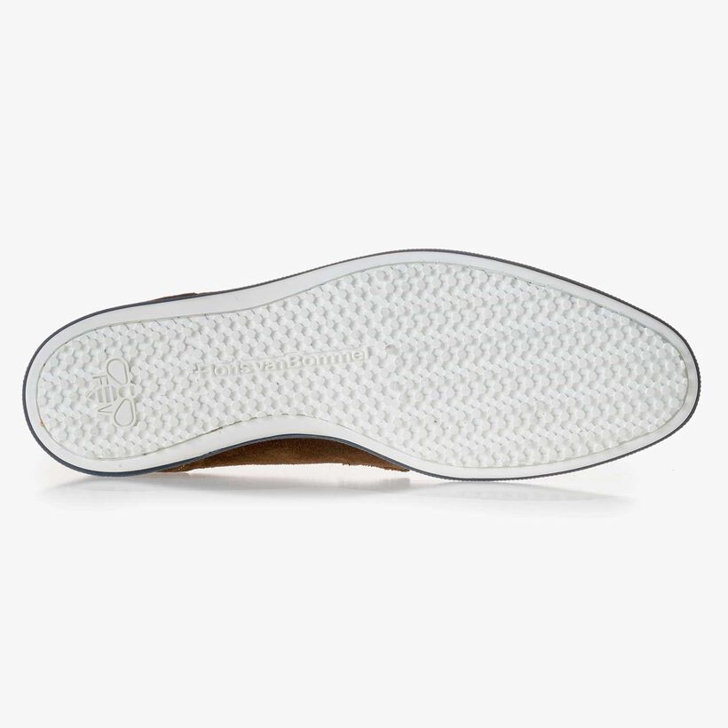Lace shoe with rubber outsole