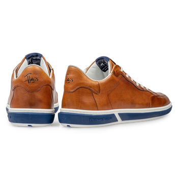 Calf leather lace shoe cognac