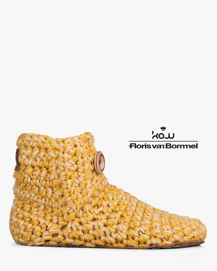 Kingdom of Wow home slippers ocher