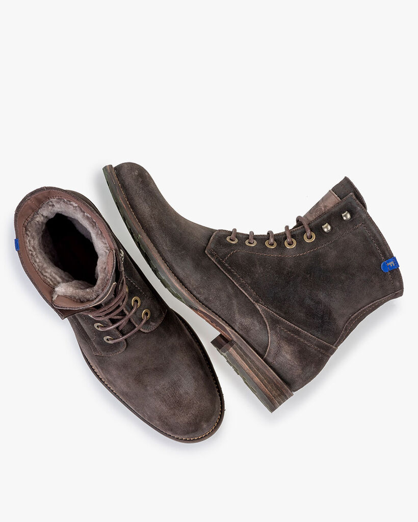 Gef&uuml;tterter Schn&uuml;rstiefel braun