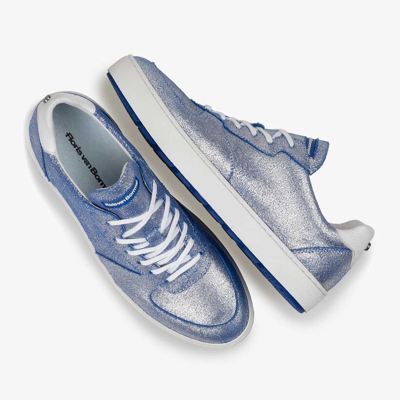 Silver metallic leather sneaker with changing effect