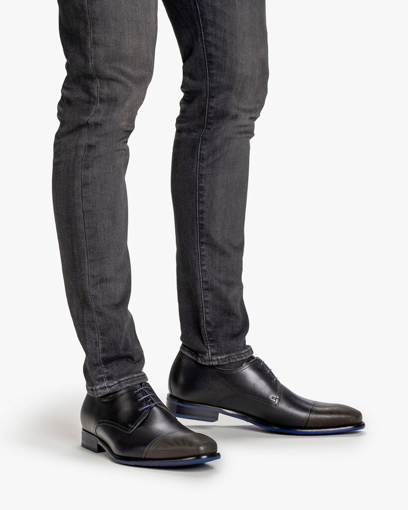 Lace shoe calf leather black