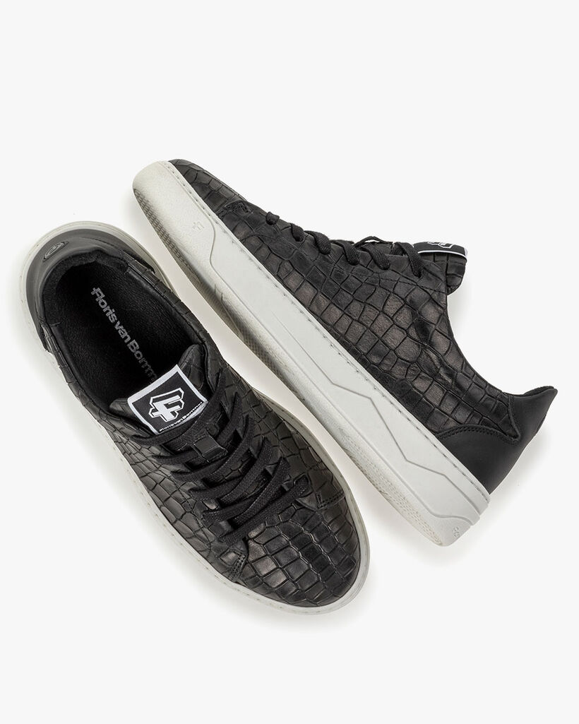Sneaker reptile print black