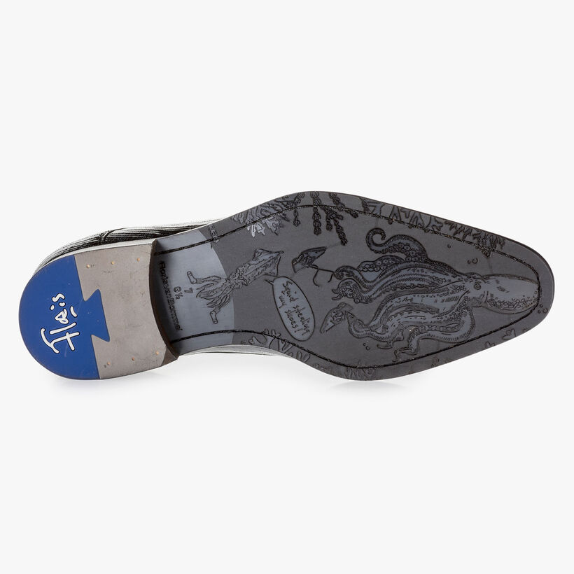 Blauer Lackleder-Schn&uuml;rschuh mit Print