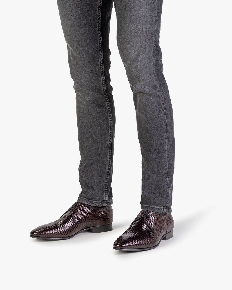 Schn&uuml;rschuh bedrucktes Leder rot