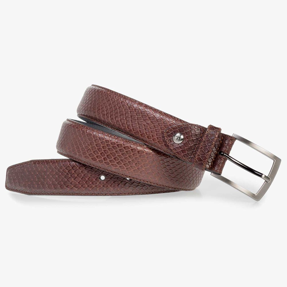 Dark cognac-coloured leather belt