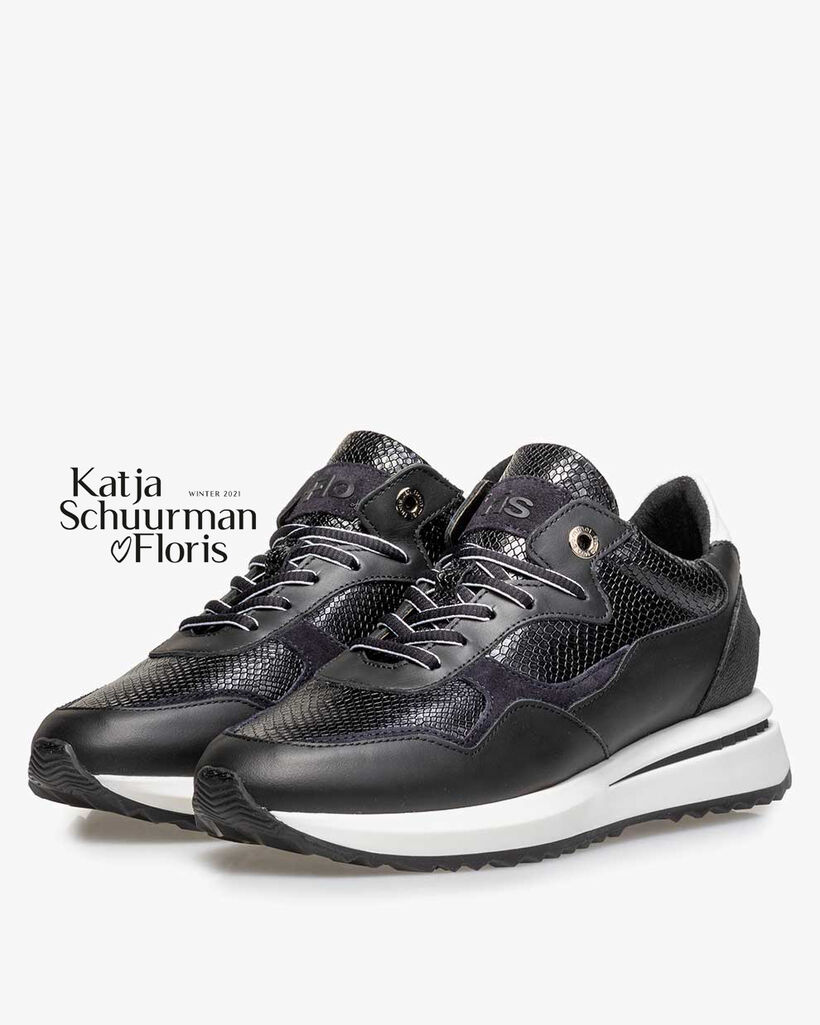Sneaker Reptilienprint schwarz