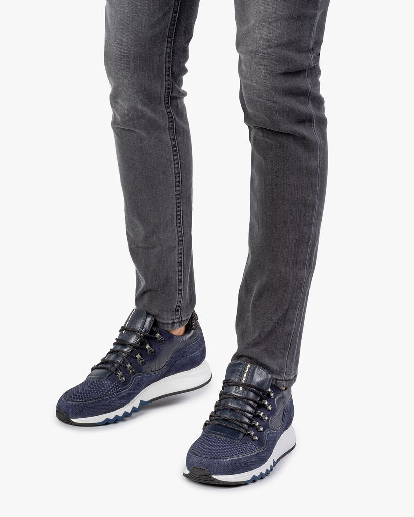 Sneaker with print dark blue